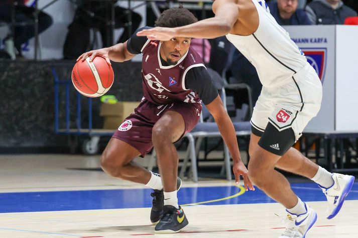 Dedrick Basile﻿ skoraði 27 stig í endurkomusigri Stólanna í gær. Basile﻿ og félagar eru komnir áfram í úrslitakeppni Norður-Evrópukeppni félagsliða.