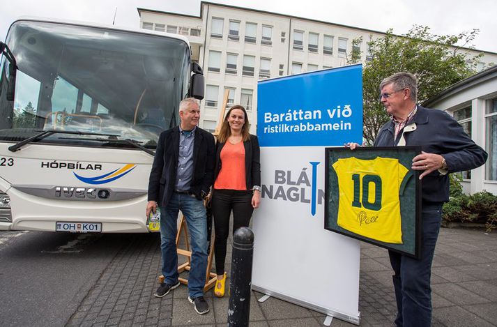 Við afhendinguna á Landspítalanum í dag.