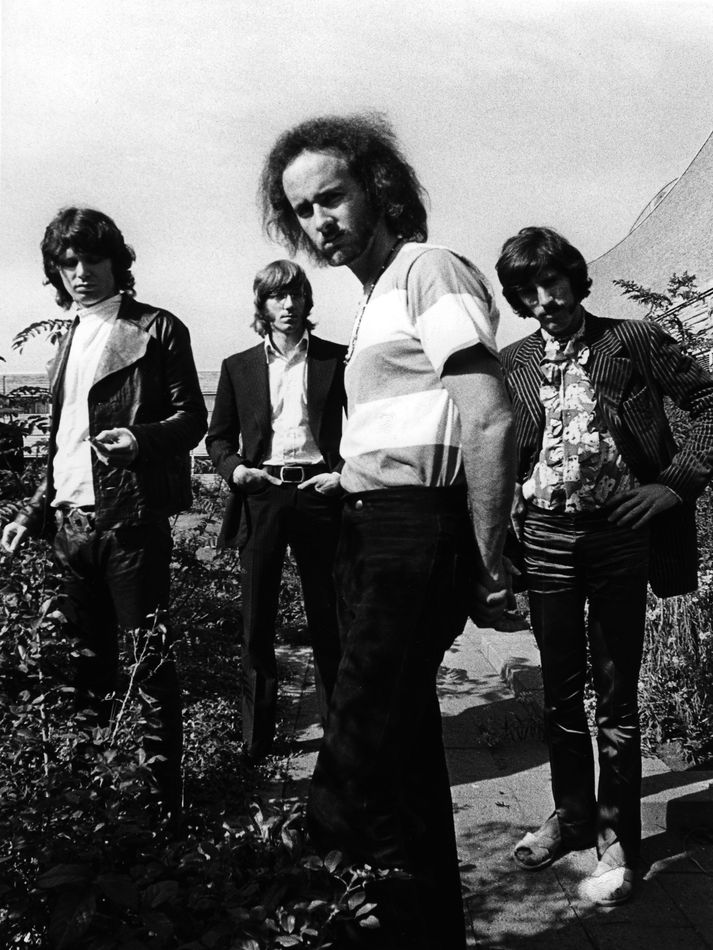 Hljómsveitinni The Doors hefur verið lýst sem músíkölskum kjötætum á tímum grasbíta.