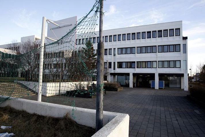 Geðdeild landspítala Álagið á geðsvið Landspítala - háskólasjúkrahúss hefur aukist jafnt og þétt meðan fjárveitingar hafa verið skornar niður um 4,6 prósent 2009 og 6,9 prósent 2010.