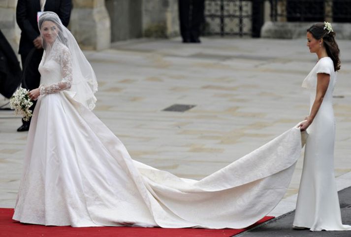 Brasilískar brúðir trúa því að það lengi hjónabandið að vera ekki í nærbuxum við athöfnina. Myndin sem er af Kate Middleton þegar hún fór upp að altarinu tengist fréttinni ekki beint, svo vitað sé.