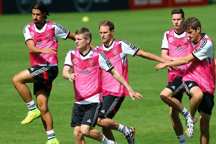 Khedira, Kroos, Höwedes, Draxler og Muller á æfingu þýska liðsins.