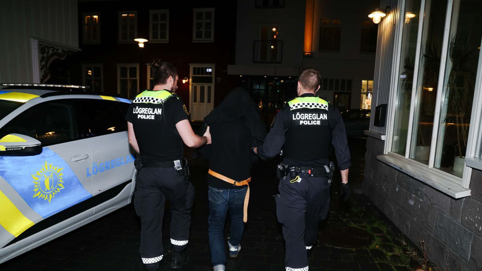 Gæslu­varð­hald fram­lengt yfir þremur