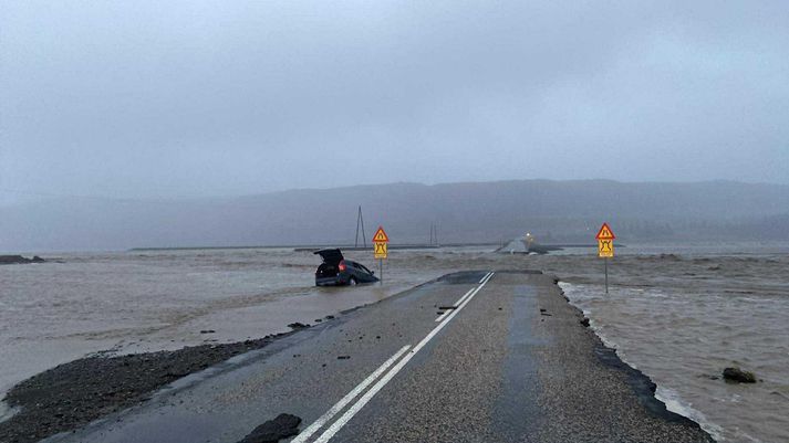 Miklir vatnavextir eru á suðaustanverðu landinu eins og sjá má á myndinni. Myndin var tekin í morgun.