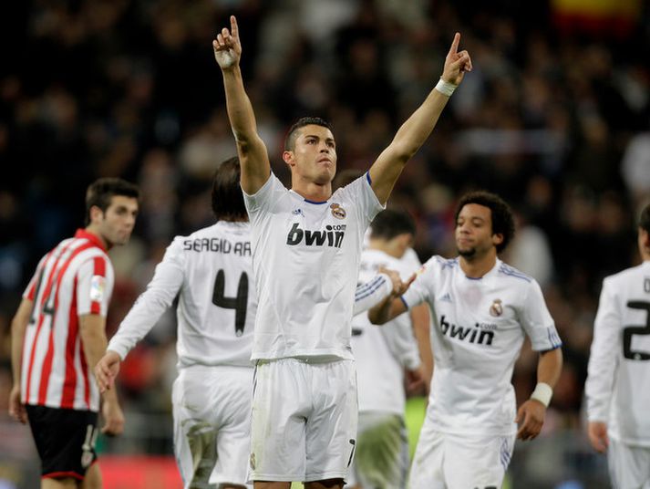 Cristiano Ronaldo fagnar einu marka sinna í kvöld.