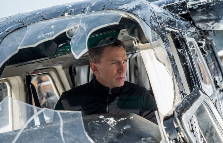 Um er að ræða fjórðu mynd Daniel Craig sem James Bond.