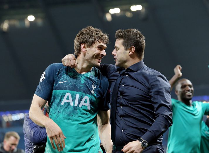 Pochettino og Llorente glaðir í leikslok.