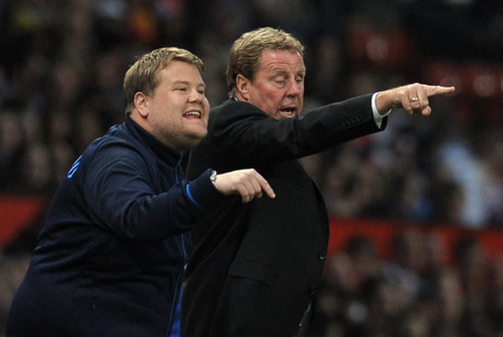 Grínarinn James Corden bregður hér á leik með Harry Redknapp á góðgerðarleik nú um helgina.