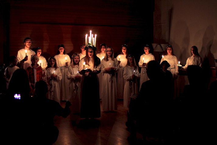 Lúsíuhátíðin í dag. Það var mál manna að söngurinn hefði snert marga viðstadda.