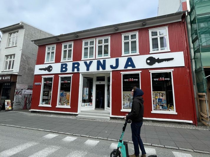 Verslunin Brynja við Laugaveg 29 fær nýja eigendur á næstunni.