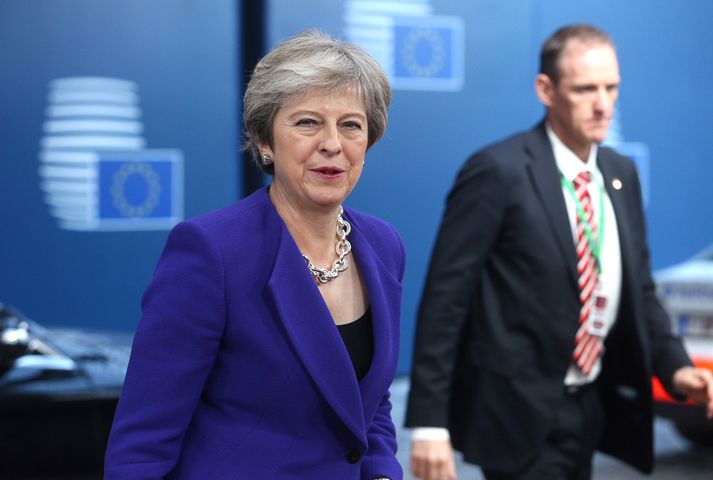 Breska ríkisstjórnin samþykkti í gær drög að samningi vegna Brexit