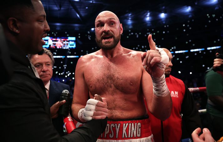 Tyson Fury er til í að taka hanskana af hillunni ef hann fær nægilega vel borgað.