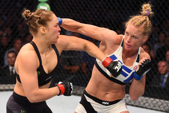 Holly Holm rotaði Rondu Rousey.