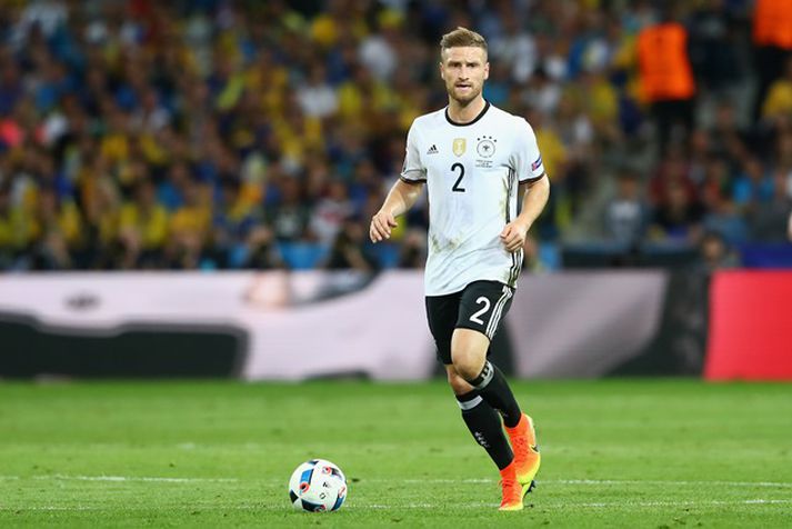 Mustafi í leik með þýska landsliðinu á EM í Frakklandi fyrr í sumar.