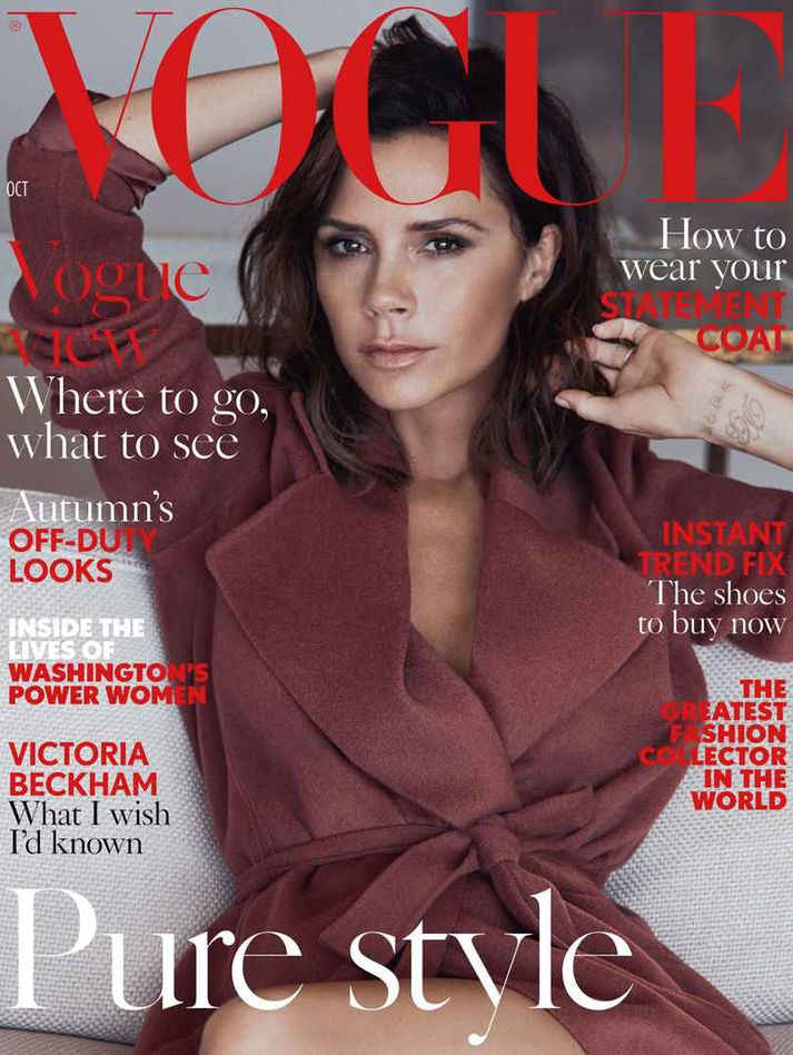 Victoria prýðir forsíðu októberútgáfu Vogue.