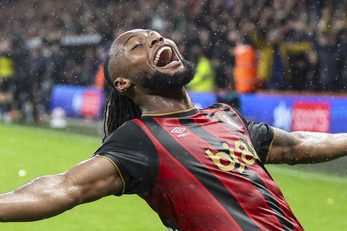 Antoine Semenyo fagnar eftir að hafa komið Bournemouth í 3-1 gegn Fulham. Það var sjötta mark hans í ensku úrvalsdeildinni á tímabilinu.