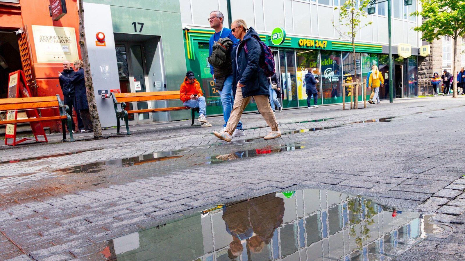 Úr­koma í flestum lands­hlutum í dag