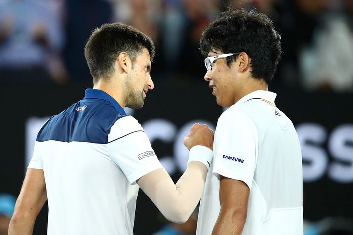 Hyeon Chung og Novak Djokovic eftir leik.