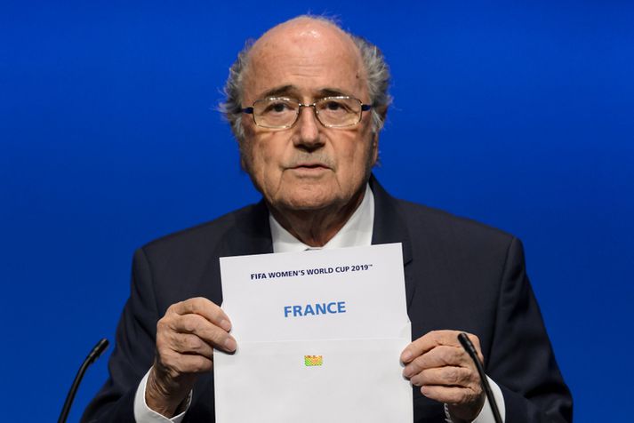 Sepp Blatter, forseti FIFA, tilkynnir ákvörðun sambandsins í dag.