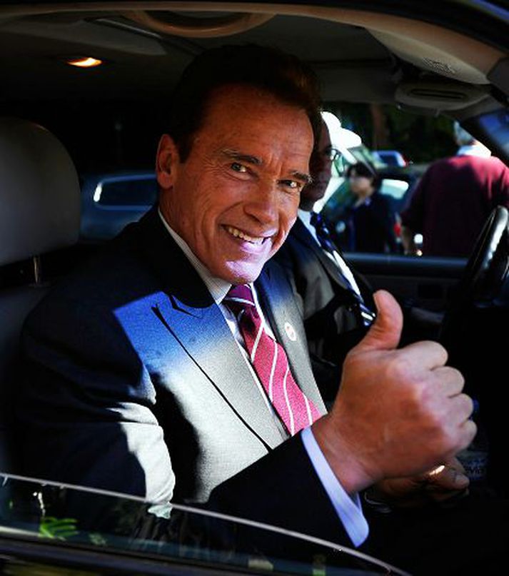 Arnold Schwarzenegger ætlar að leika í nýjum sjónvarpsþáttum.