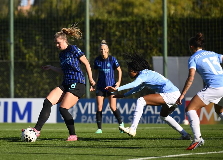 Tvær hárnákvæmar sendingar Karólínu Leu Vilhjálmsdóttur skiluðu mörkum Inter í sigrinum á Lazio.