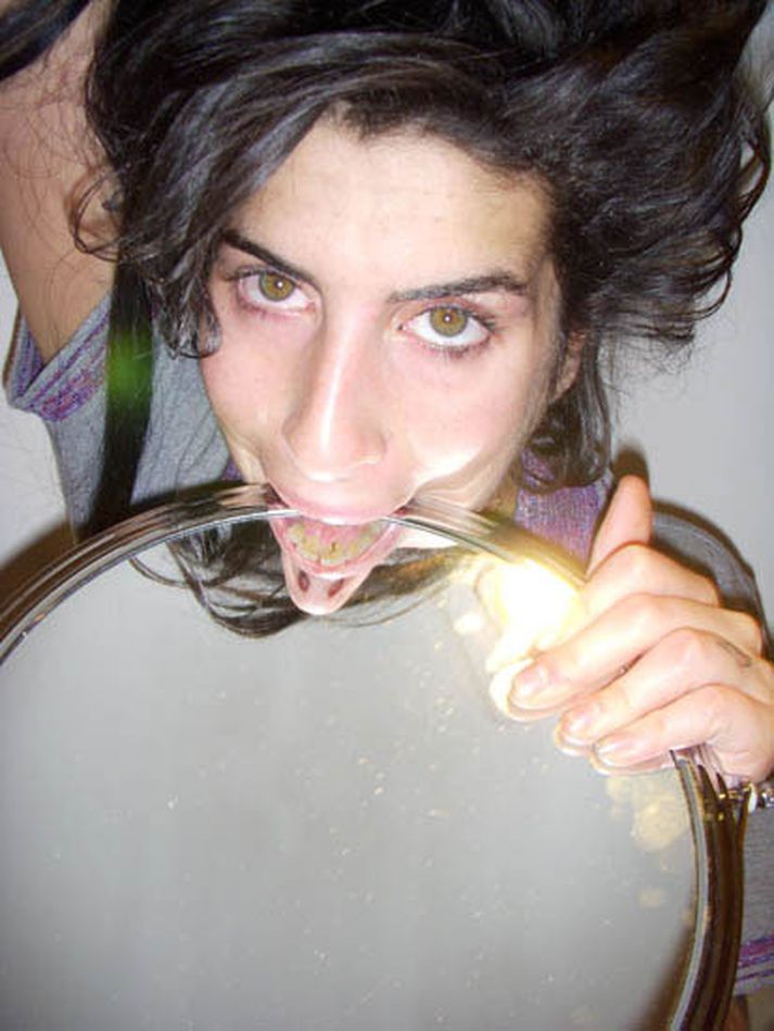Amy Winehouse.
