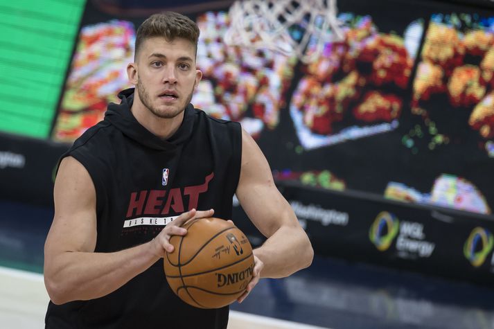 Meyers Leonard notaði niðrandi orð um gyðinga þegar hann streymdi beint frá tölvuleikjaspilun sinni á dögunum.