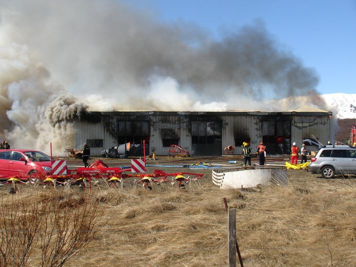 Slökkviliðsmenn að störfum.
