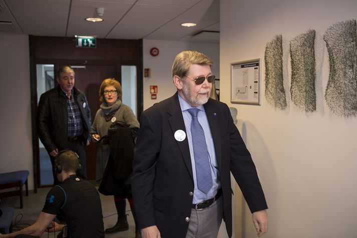Umtalsverð harka er í kjaradeilum og verkfallsaðgerðir í gangi. Hér mæta Páll Halldórsson og félagar hans í BHM í Félagsdóm um helgina þar sem hluti aðgerða háskólamenntaðra var sleginn af. 