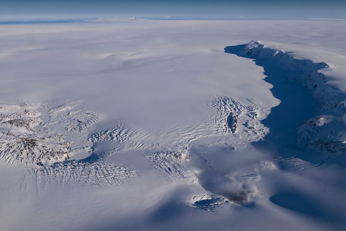 Miðað við fyrri hlaup má gera ráð fyrir að hlaupvatn komi fram við jökuljaðar í dag eða á morgun.