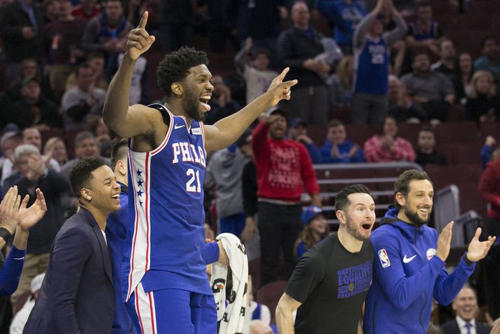 Joel Embiid er aðalhetjan í körfuboltaliði Philadelphia 76ers.