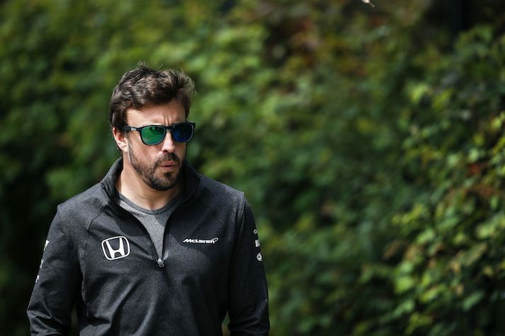 Fernando Alonso dreymir um þrefalda krúnu.