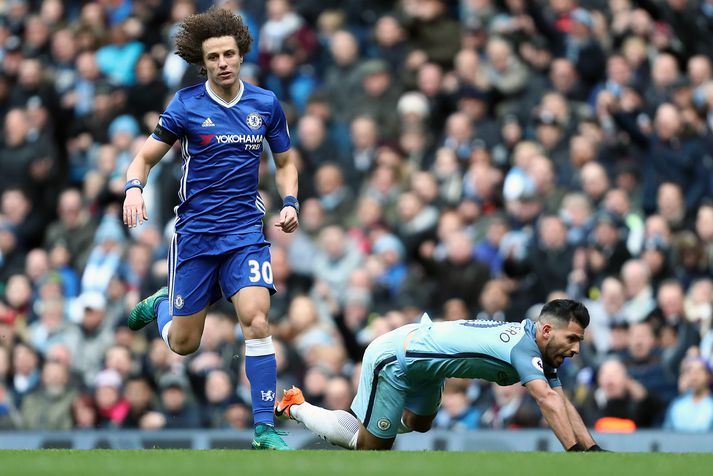 David Luiz þarf minna að glíma við ása eins og Sergio Agüero í 3-4-3 kerfinu.