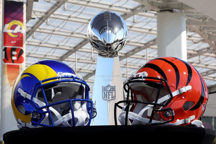 Los Angeles Rams og Cincinatti Bengals berjast um Ofurskálina í kvöld.