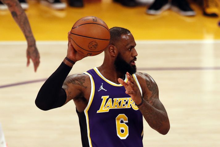 LeBron James í leik með Los Angeles Lakers.