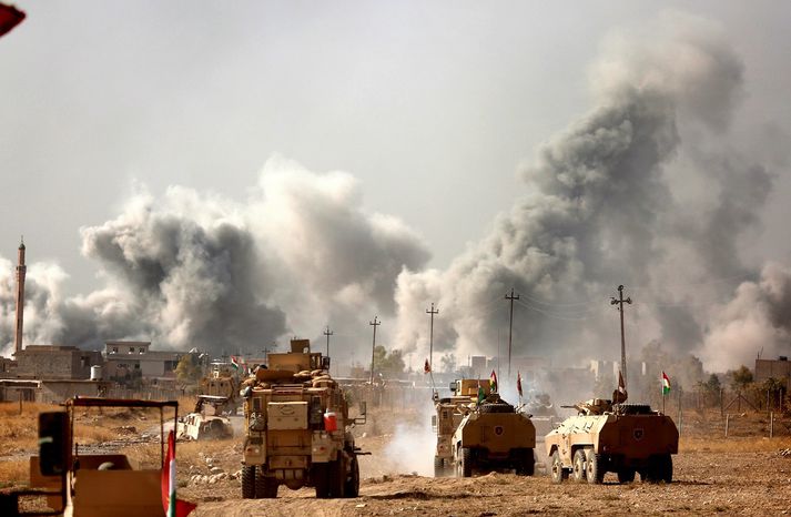 Írakski herinn sækir gegn ISIS í Mosul.