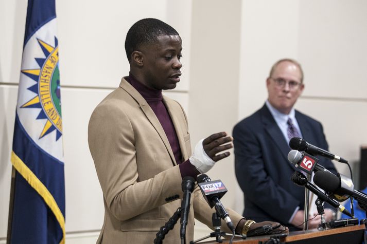 James Shaw Jr. á blaðamannafundi í gær.