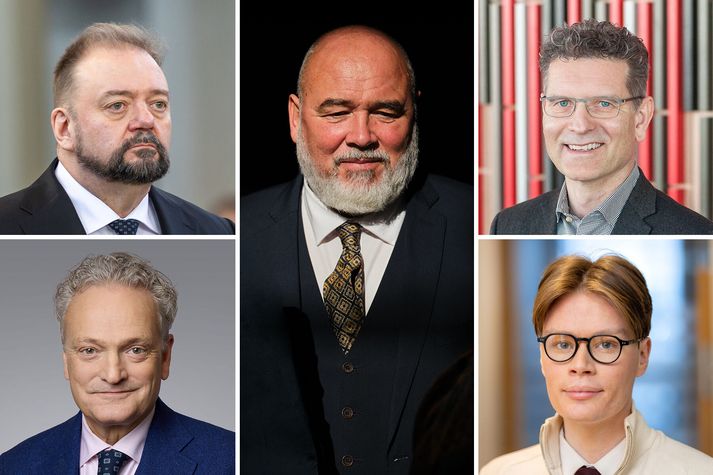 Logi Már Einarsson ráðherra málaflokksins segist eiga í góðum samskiptum við Sýn, það sagði hann nú rétt áðan á þingi í kjölfar fyrirspurnar Bryndísar Haraldsdóttur þingmanns Sjálfstæðisflokksins í Óundirbúnum fyrirspurnum, um "fílinn í stofunni". En samkvæmt umsögn Sýnar um drög að frumvarpi um Ríkisútvarpið er enn talsvert í land.