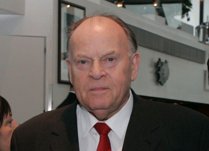 Örn Clausen.