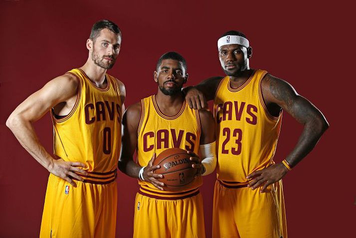 Kevin Love, Kyrie Irving og LeBron James spila saman hjá Cleveland-liðinu.