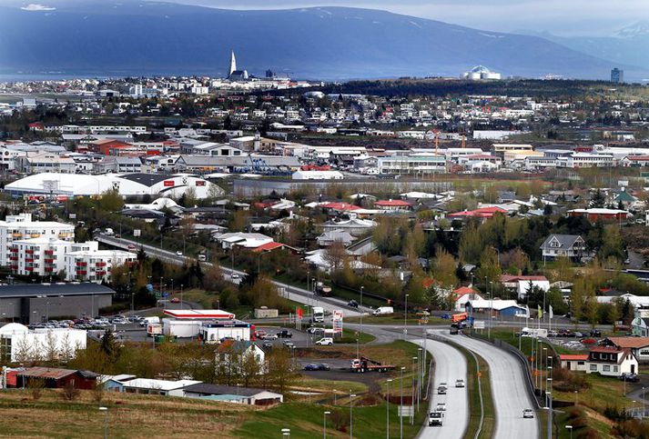 Maðurinn ók á um það bil 178 km hraða eftir Reykjanesbraut.