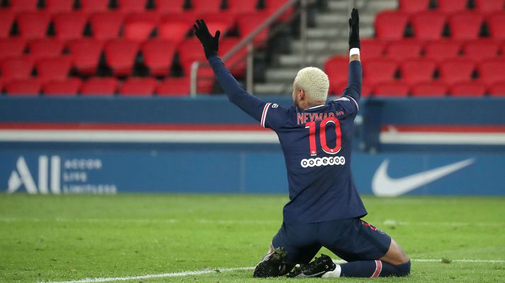 Neymar skoraði sitt 50. mark í frönsku úrvalsdeildinni er PSG gerði 2-2 jafntefli við Bordeaux á heimavelli í gær. 