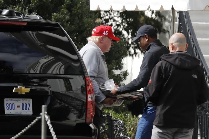 Trump snýr aftur eftir golfhring á velli í hans eigu í Virginíu í október. Leyniþjónustan hefur þurft að greiða fyrirtækjum forsetans háar fjárhæðir vegna tíðra ferða hans í eigin klúbba og hótel.