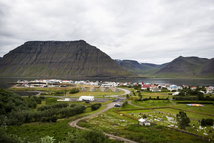 Lekatjón varð í sundlaug Flateyrar.