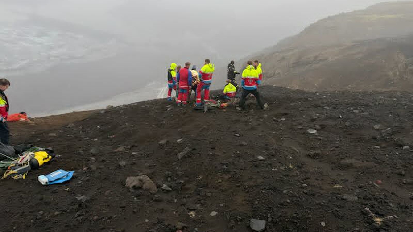 Björguðu veikum göngumanni í kíló­metrahæð á Fimm­vörðu­hálsi
