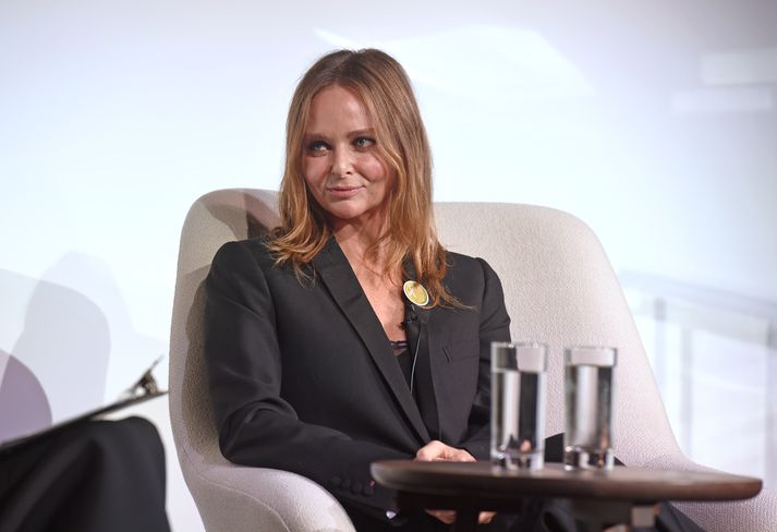 Stella McCartney hefur ávallt hugsað um dýravelferð og umhverfið þegar það kemur að merkinu sínu.