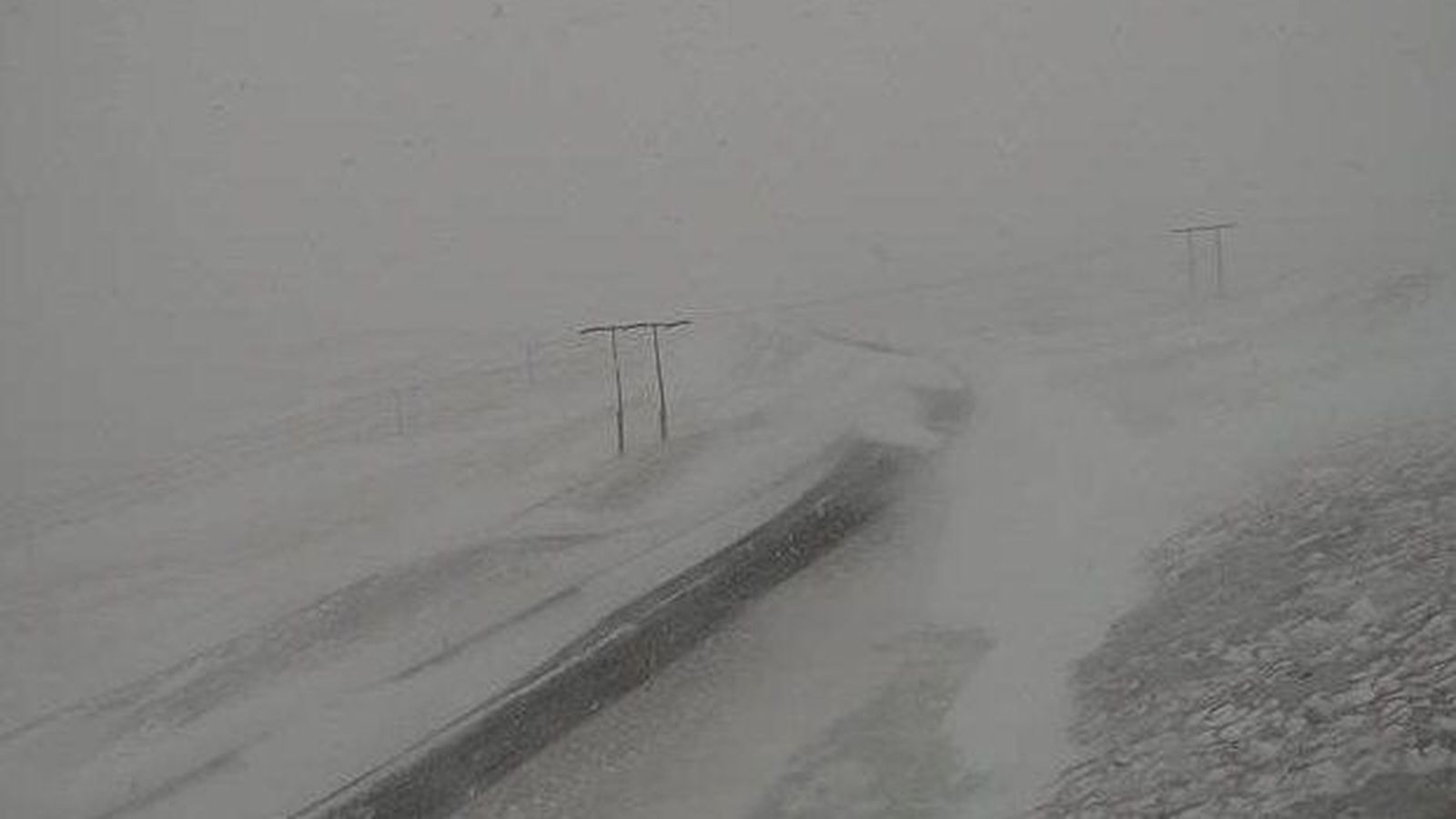 Lokað fyrir um­ferð um Öxna­dals­heiði