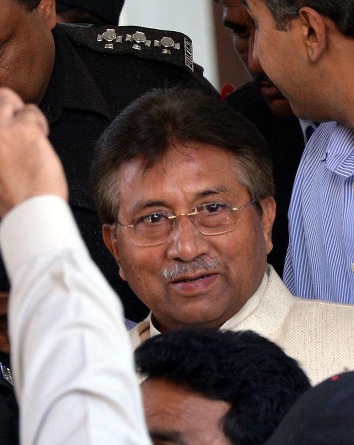 Pervez Musharraf ætlaði sér stóra hluti í stjórnmálum, en hefur nú verið handtekinn og sviptur kjörgengi. Fréttablaðið/AP