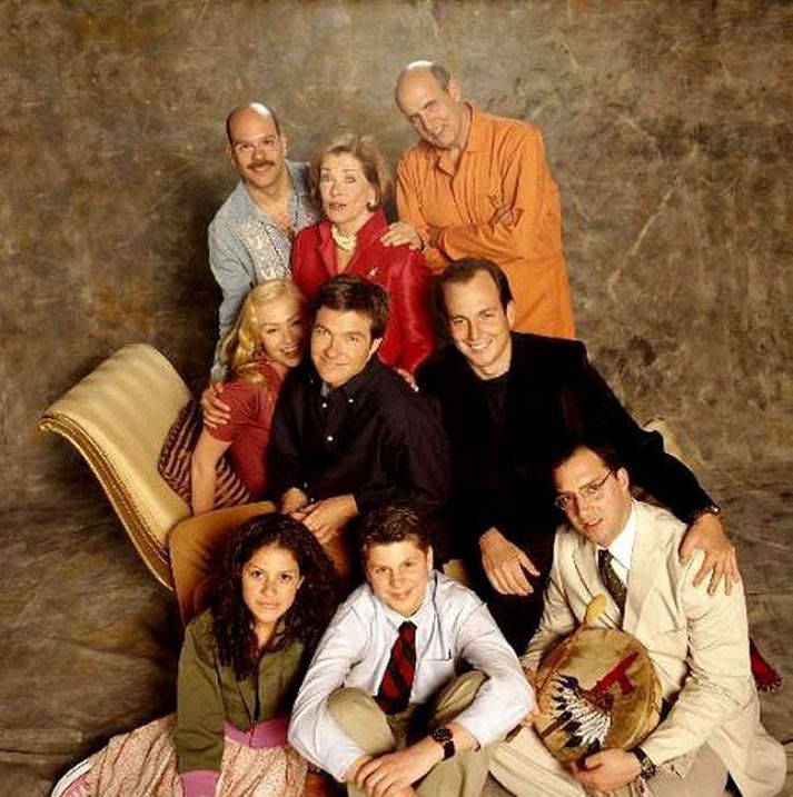 Á hvíta tjaldið Fjölskyldan í Arrested Development mun rata á hvíta tjaldið því allir leikararnir hafa samþykkt að vera með. Jason Bateman verður því á sínum stað.
