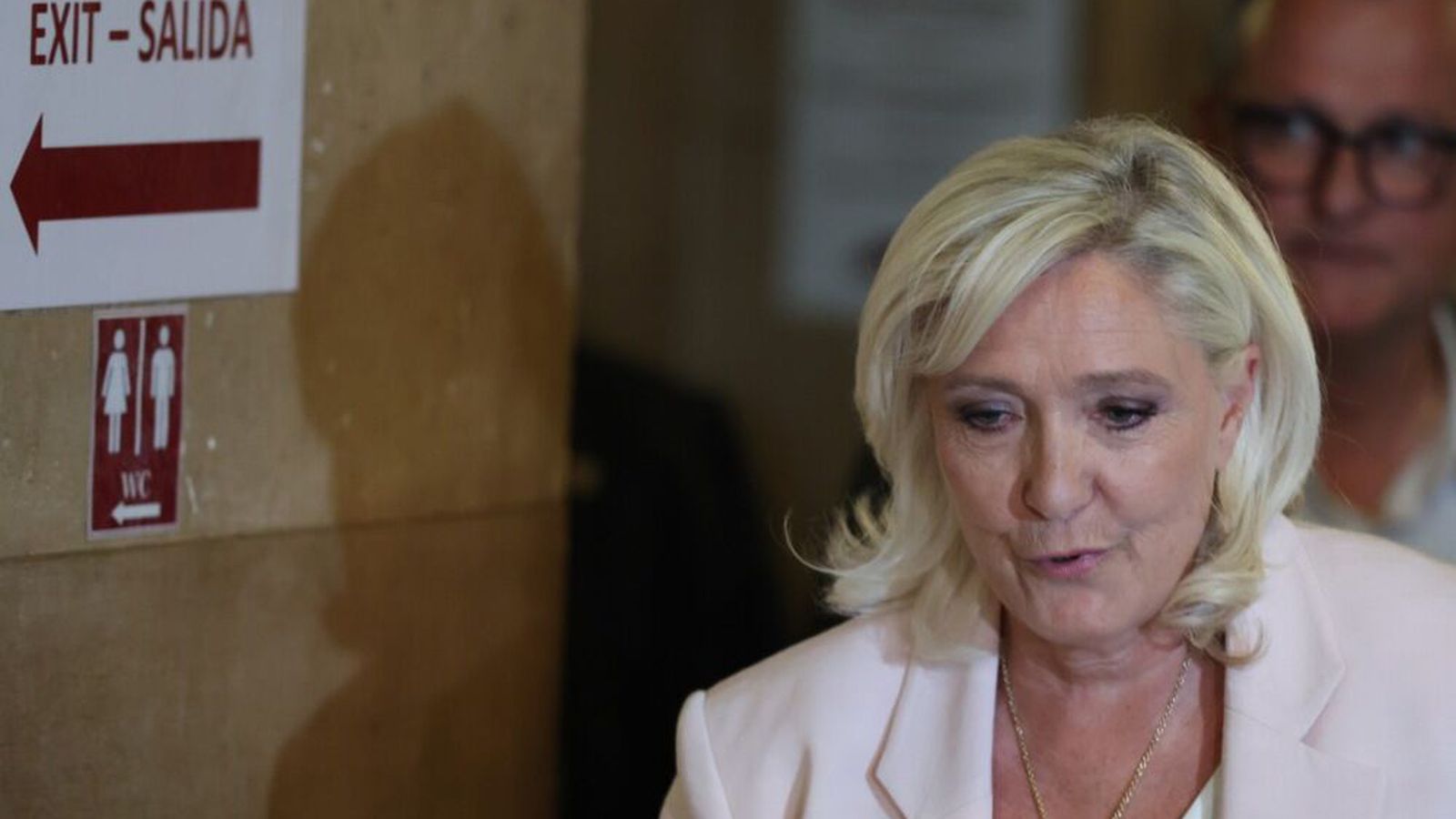 Ó­víst með fram­boð Le Pen eftir tví­ræðan dóm